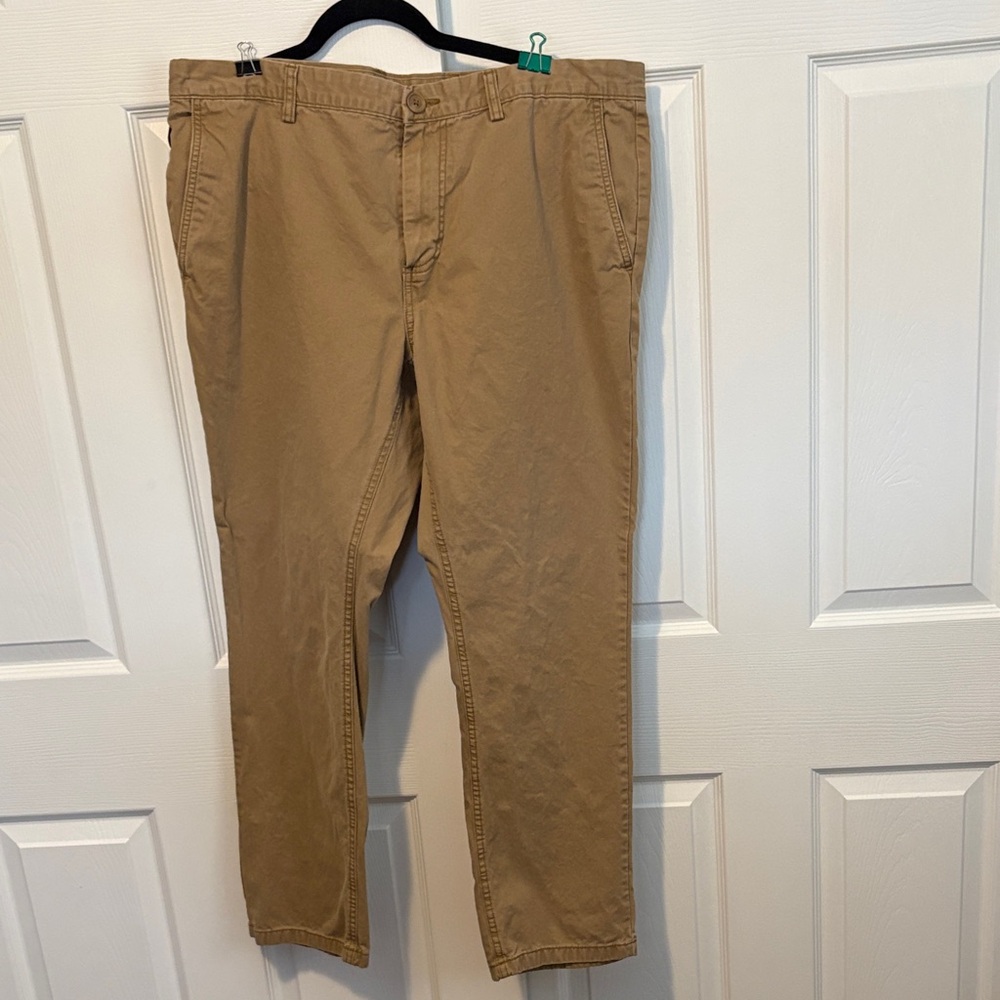Old Navy Men's Khaki Chinos